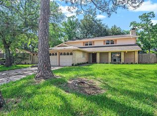 1405 Cedarbrook Ct, Seabrook, TX 77586