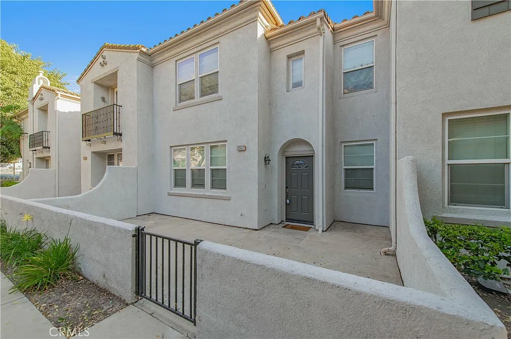 3 bed, 2.5 bath, 1530 sqft, $2,950 — Photo 3