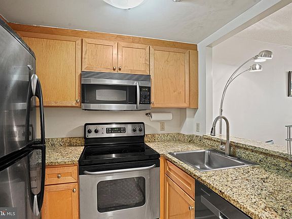2nd image of 1150 K St NW APT 208