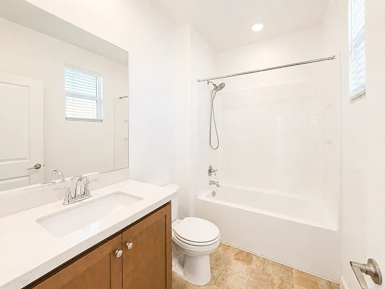 1460 Hummingbird Way — Photo 15