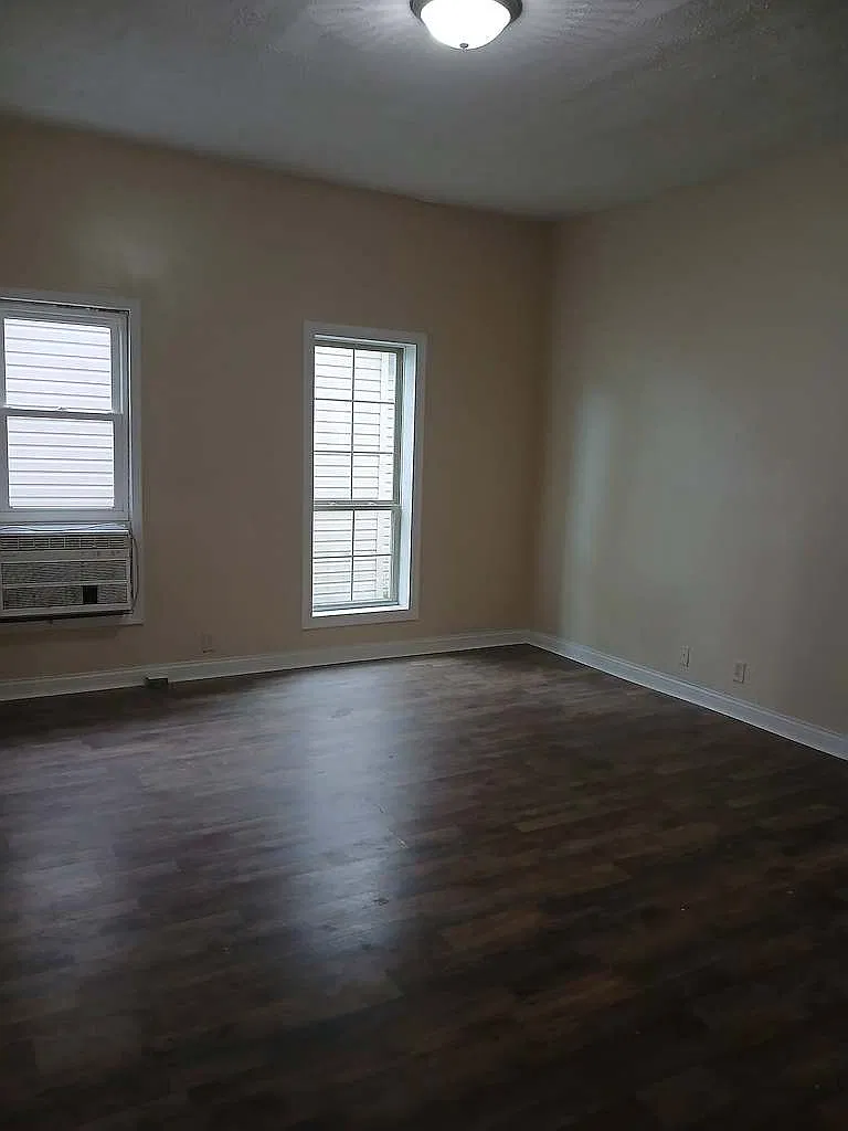 4 bed, 3382 sqft, $1,800 — Photo 4