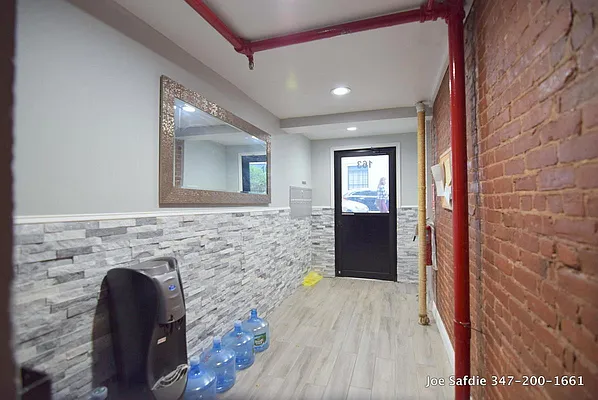 Rented by Safdie Realty Group | media 17