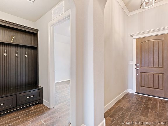 5th image of 6311 E 89th St
