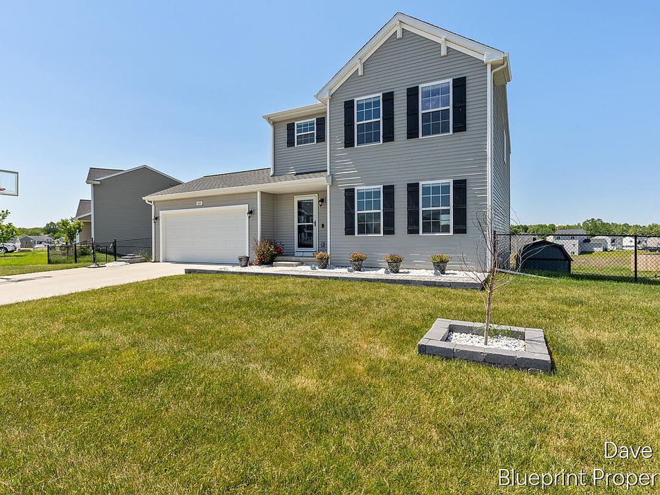 1st image of 445 Oak View Dr