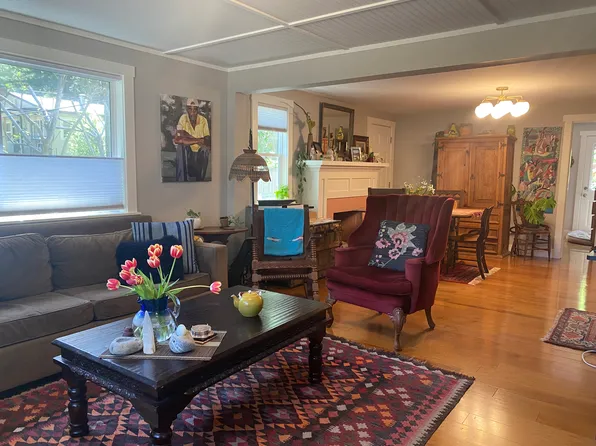 2060 Redwood Dr, Healdsburg, CA 95448