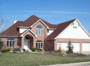 3005 Parkside Dr, Peru, IL 61354