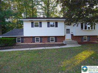1125 Shadow Oaks Ln, Slatington, PA 18080