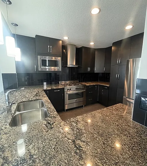 977 Valour Way NW #1A — Photo 5