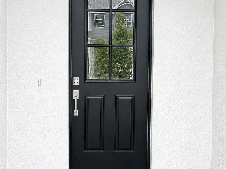 1404 Brookdale Ct — Photo 2