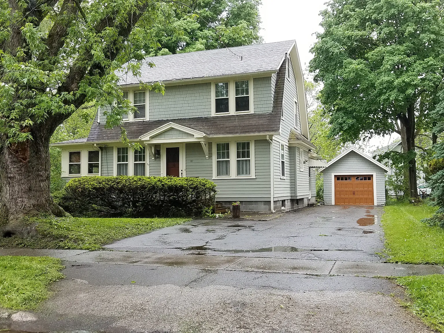 3 bed, 1.5 bath, 1772 sqft, $1,950 — Photo 1