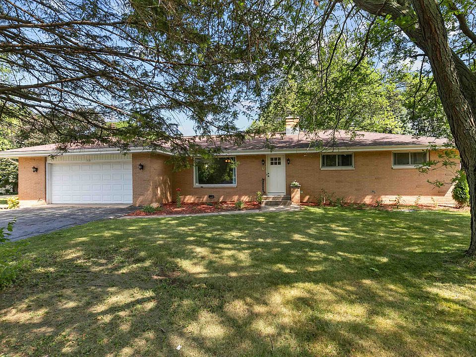 1902 Mary Ln, Neenah, WI 54956 Zillow