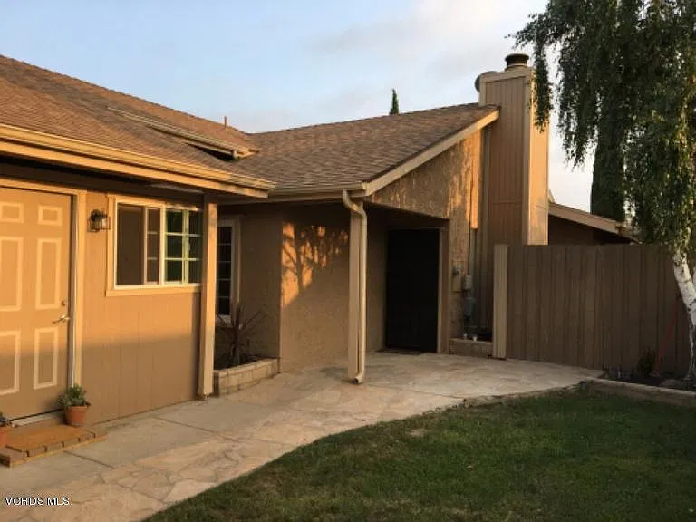 3 bed, 2.0 bath, 1350 sqft, $3,500 — Photo 1