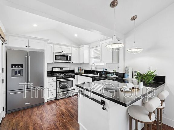 3rd image of 160 23rd St #B