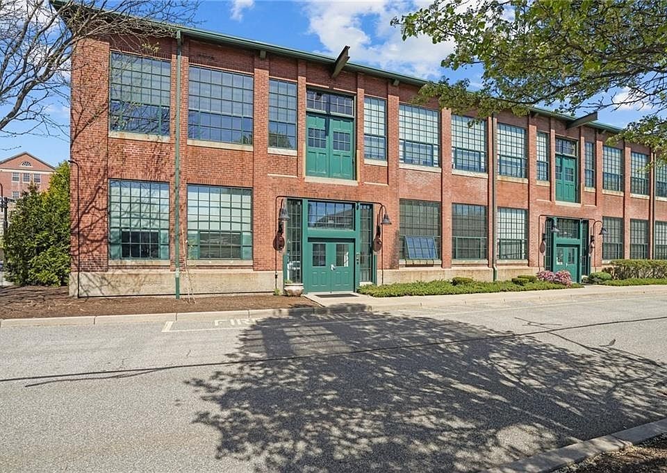 1st image of 180 Allen St Unit 104