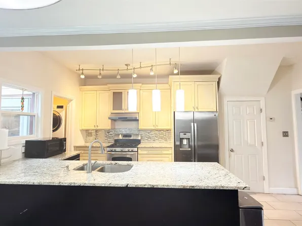 6013 Buchanan Place image 17 of 24