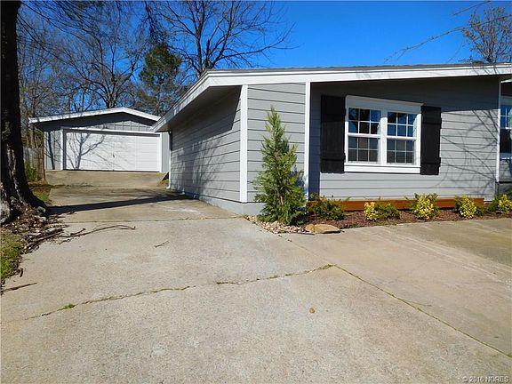 2nd image of 1507 E Osage Ave