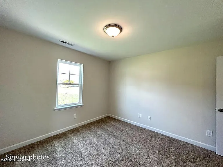 707 Alpha Ct — Photo 32