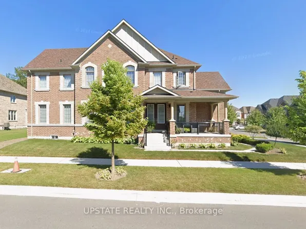 18 Blenheim Cir, Whitby, ON L1P 0E3