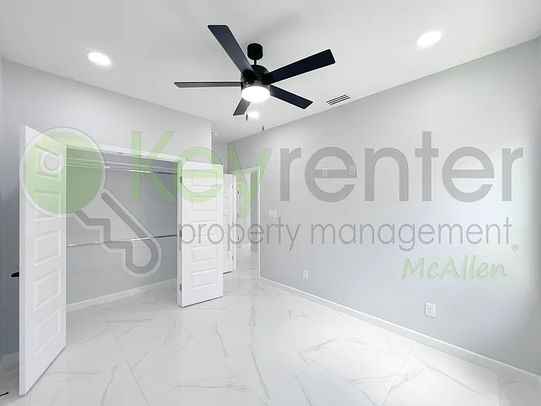 829 N Woodson Ave #4 — Photo 8