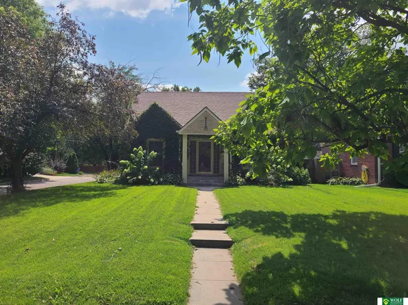 3791 B St, Lincoln, NE 68510