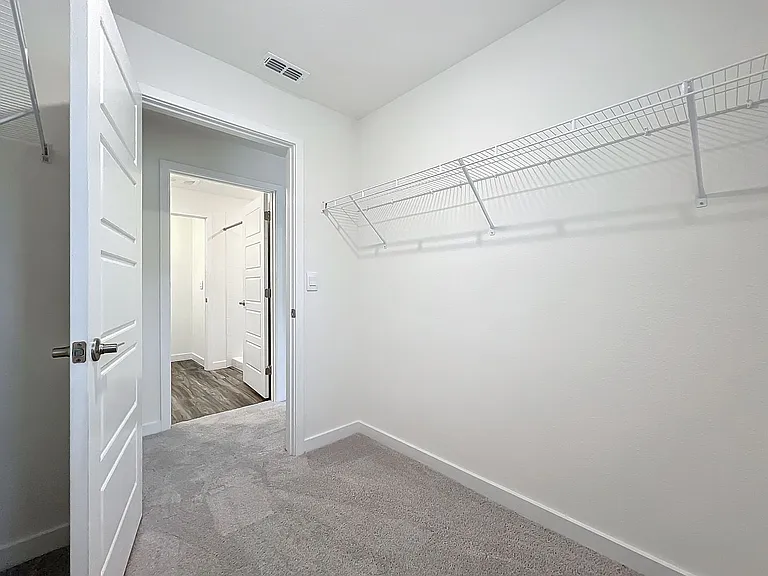 231 Dapper Ct — Photo 43