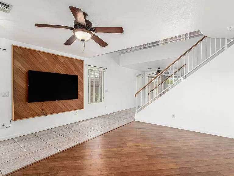 12823 W Ash St — Photo 6