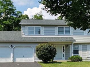 2 Cheshire Ct, Albany, NY 12209