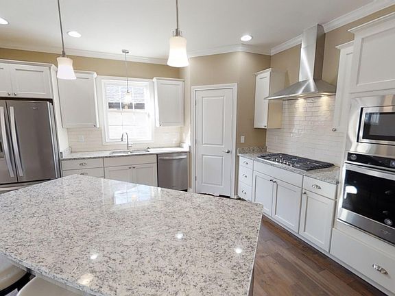 5th image of 1220 Ladbrooke Dr