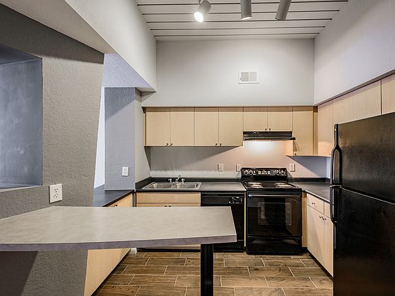 4th image of 2320 W Azeele St Unit 314