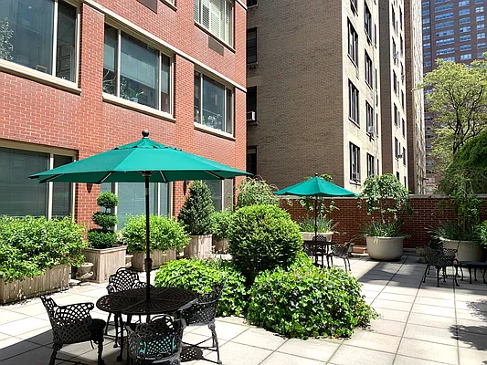 Rented by Corcoran | media 18