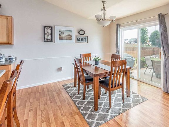 4th image of 1551 Meadow Heights Cir