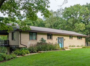 12449 Kingston Way, Dubuque, IA 52001