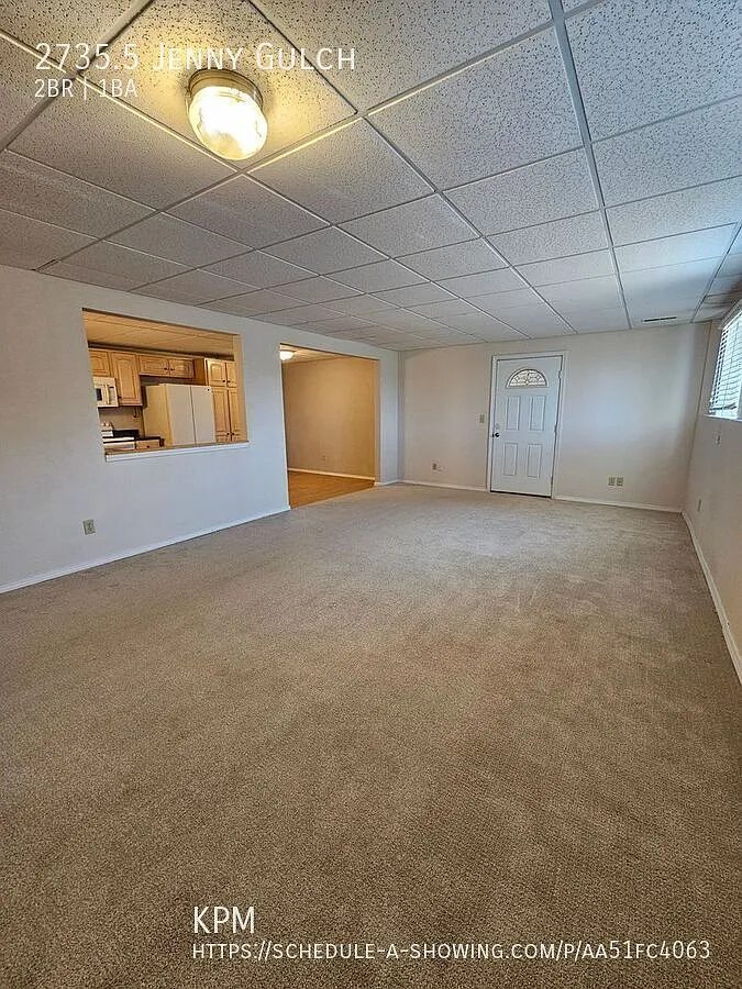 2 Bed | 1 Bath | Lower Duplex Apartment | West — Photo 2