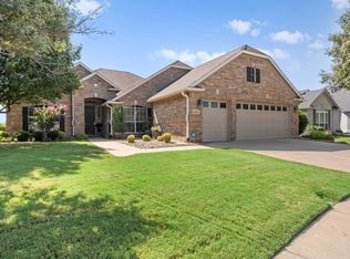 9709 Grandview Dr, Denton, TX 76207