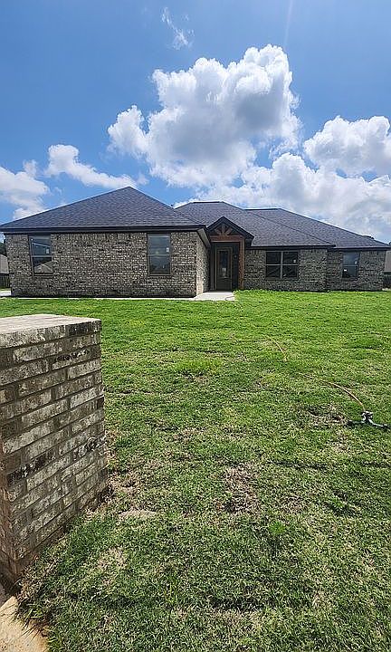1st image of 15 Pecos Pl