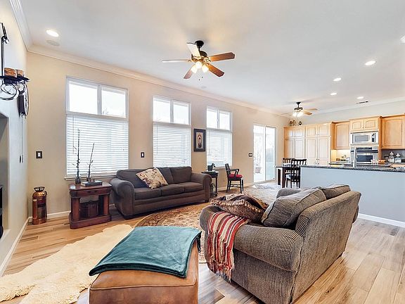4th image of 2216 Eagle Dr