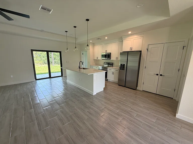 1250 Overhead St — Photo 5