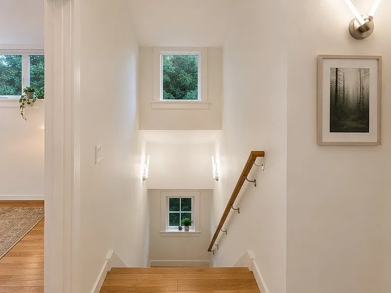 6223 Greenwood Ave N — Photo 14
