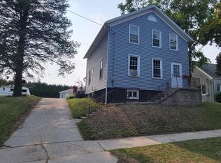 2214 S 14th St, Manitowoc, WI 54220