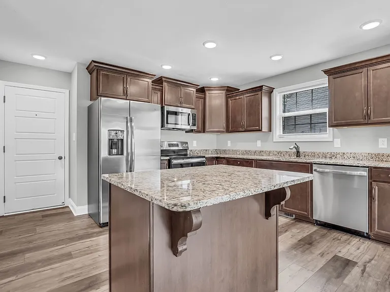 843 Crestone Ln — Photo 13