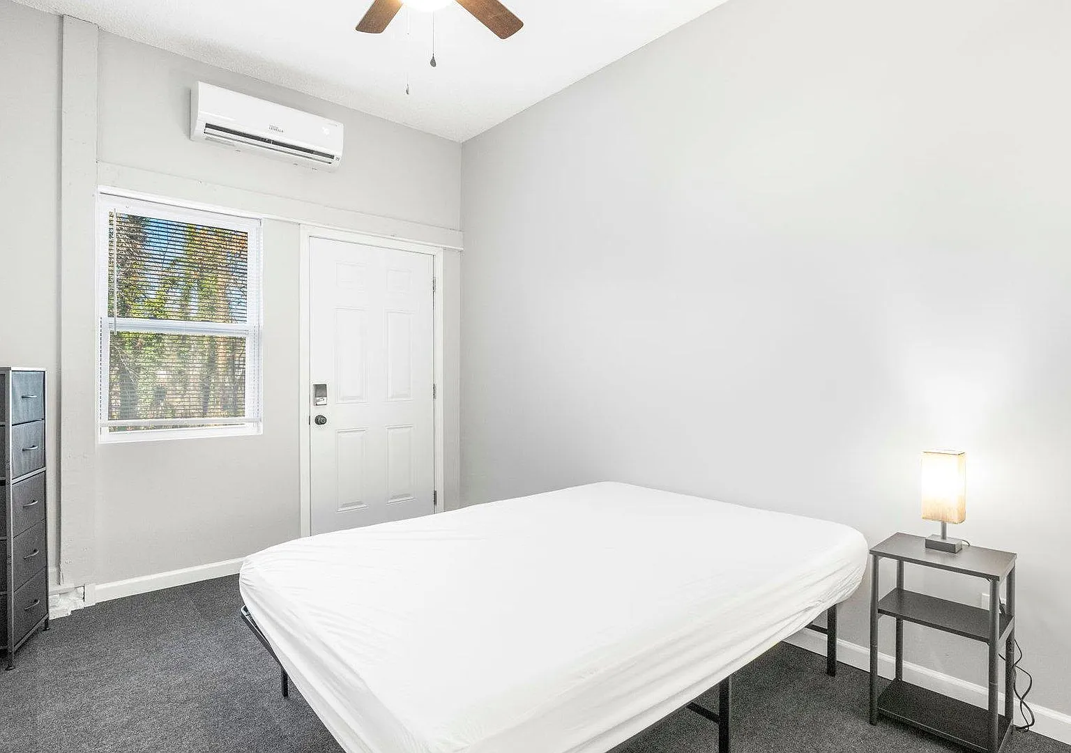 4 bed, 3.0 bath, 1700 sqft, $979 — Photo 2