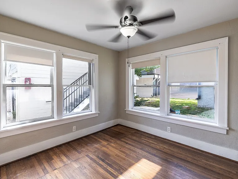 301-311 W Leuda St #301A — Photo 9