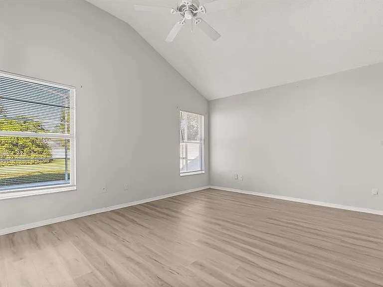 2612 Brookshire Ct — Photo 14