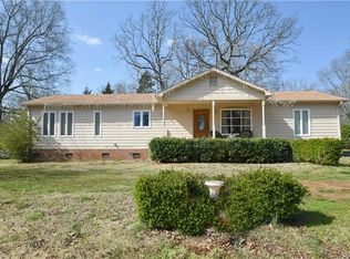 4017 Scarlet Dr, Matthews, NC 28104