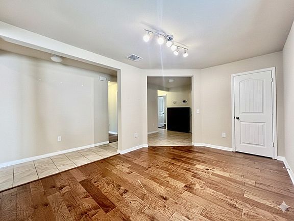 3rd image of 11113 Bachman Dr #11113
