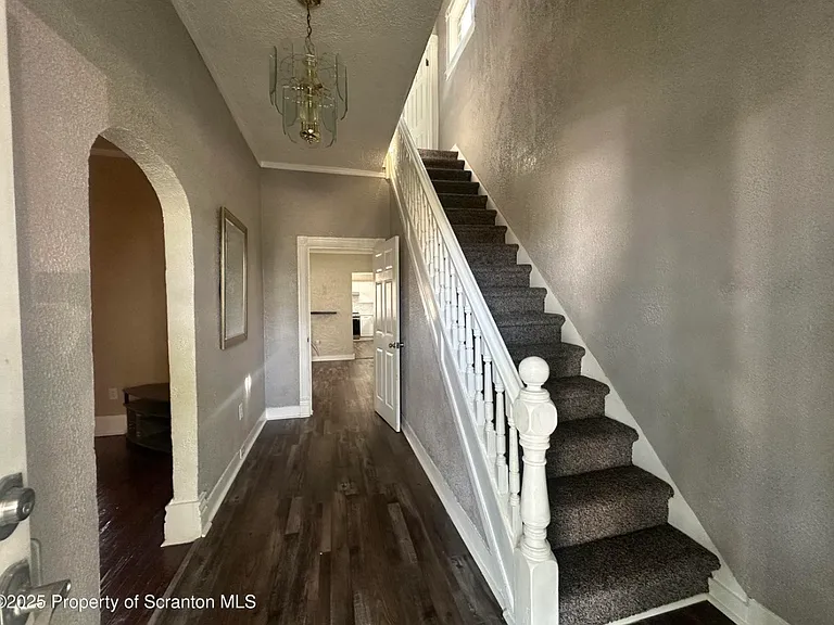 821 Maple St — Photo 6