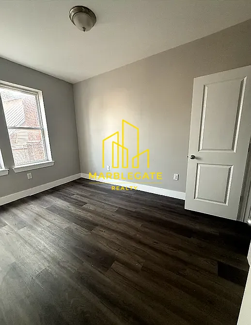 2 bed, 850 sqft, $1,900 — Photo 3