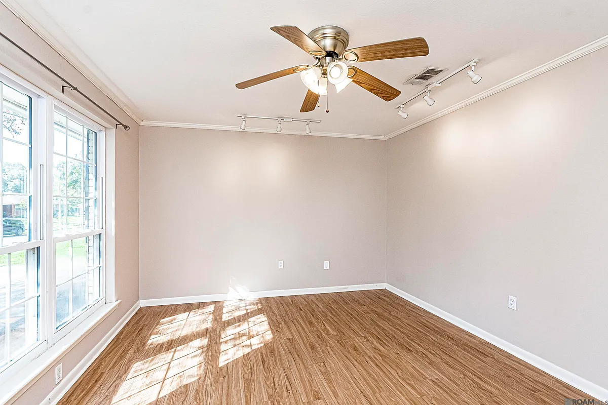 Building Photo - 775 Dentation Dr