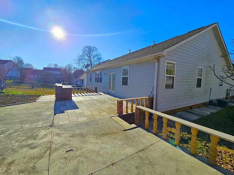 7 Bushberry Way — Photo 38