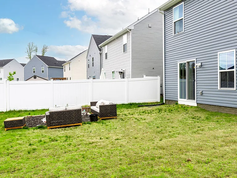 222 Lorraine Dr — Photo 27